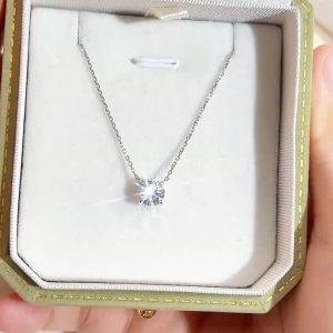 Round Diamond Necklace — 1ct, H Colour