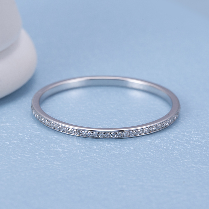Fine Diamond Band in 9K White Gold — product view 1